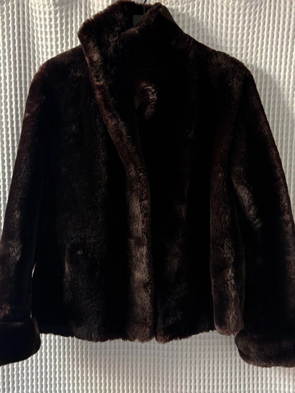 Vintage retro '50s-style chocolate brown soft warm mouton fur womens jacket READ